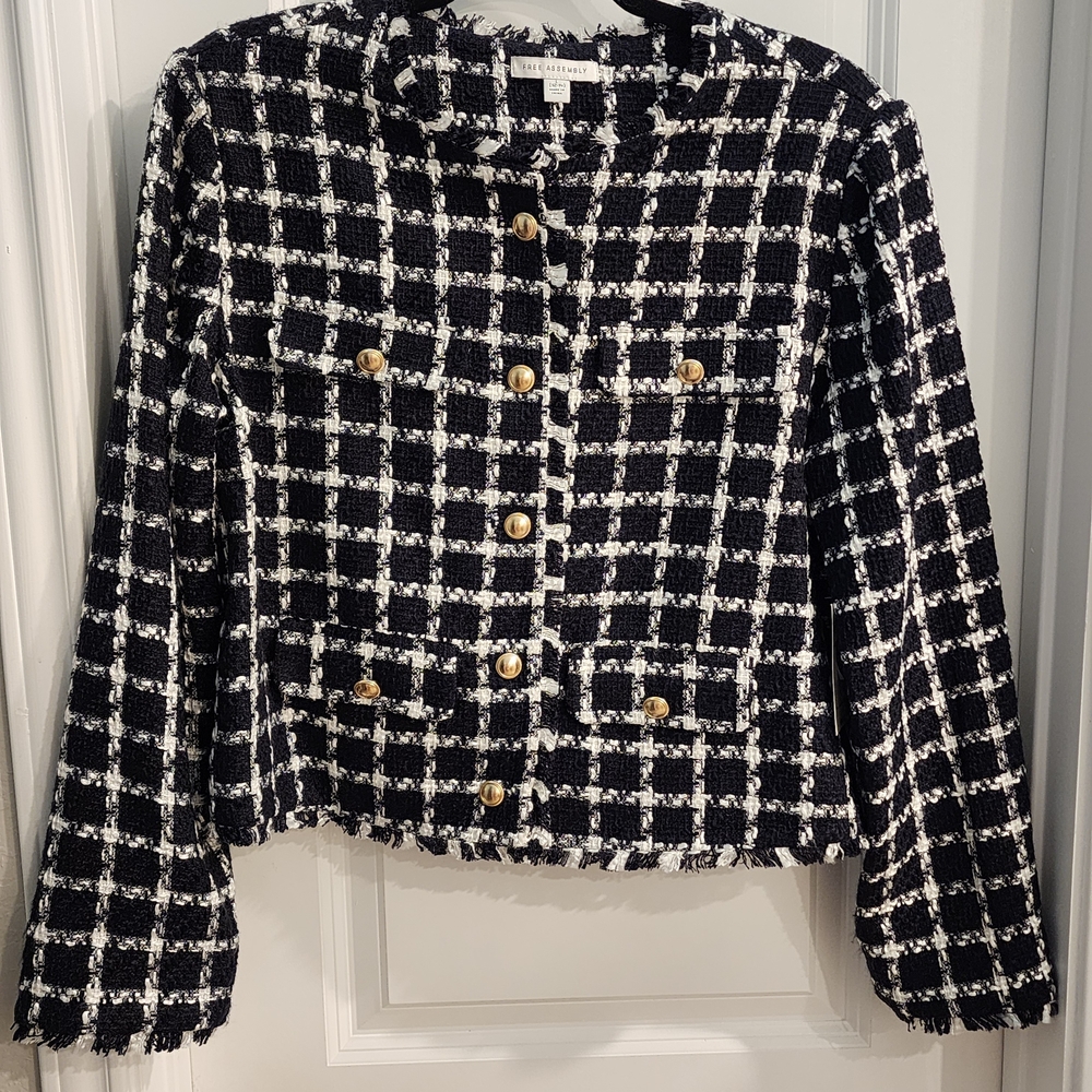 Elegant Black and White Tweed Blazer with Gold Buttons